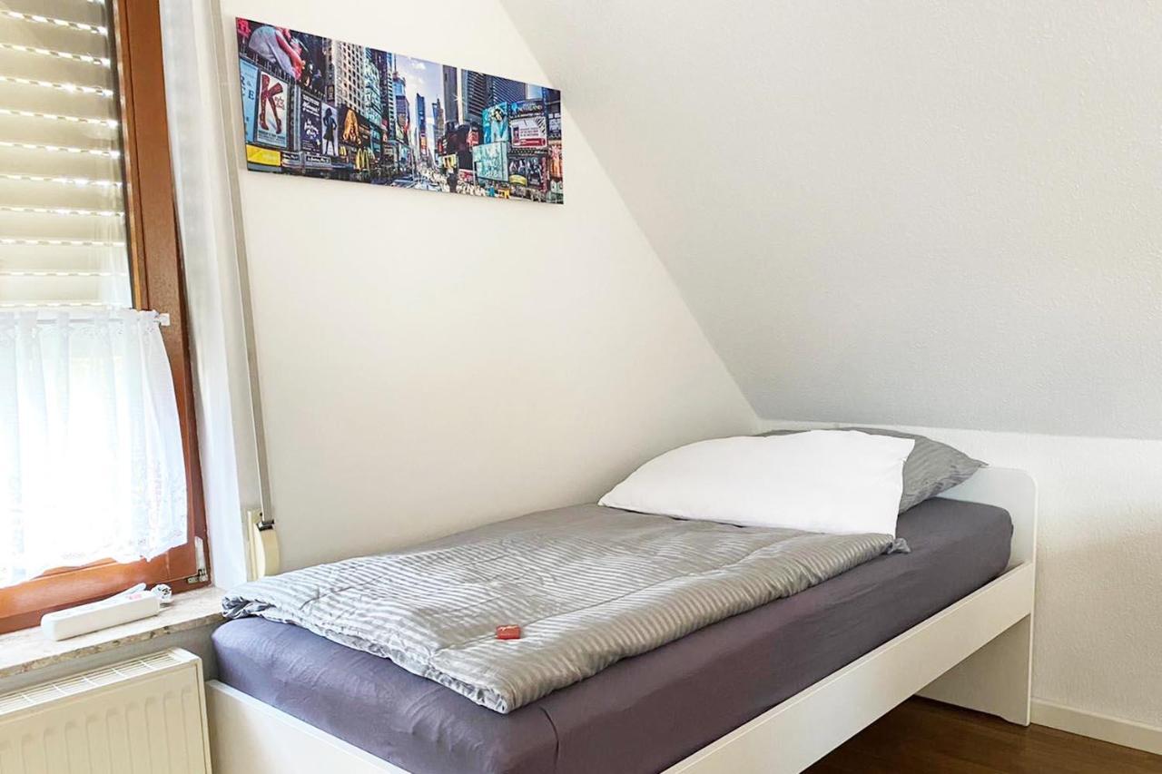 Schoenes 1 Zimmer Apartment Mit Dachterrasse Glauchau Luaran gambar